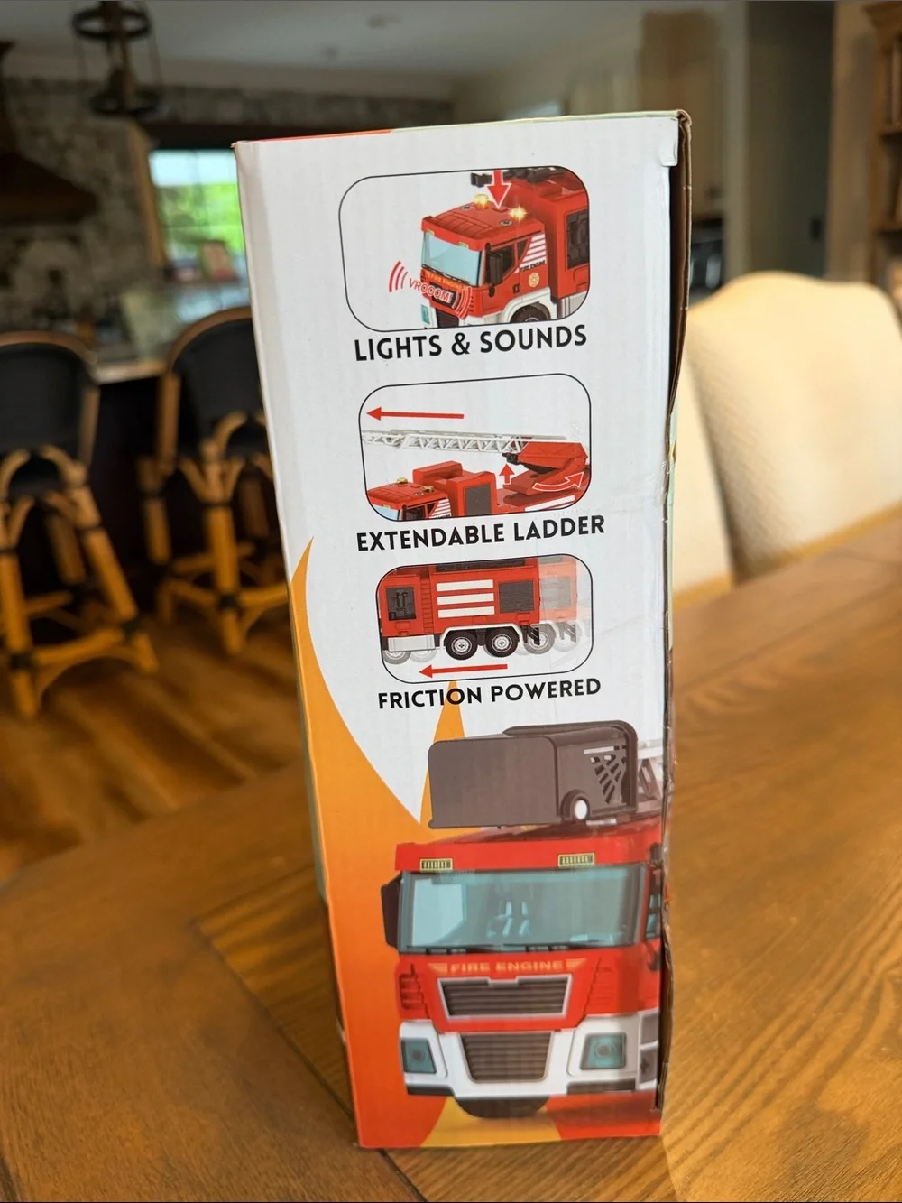 NEW! MÖBIUS 125-Piece Red Kids Fire Truck Playset with Playmat